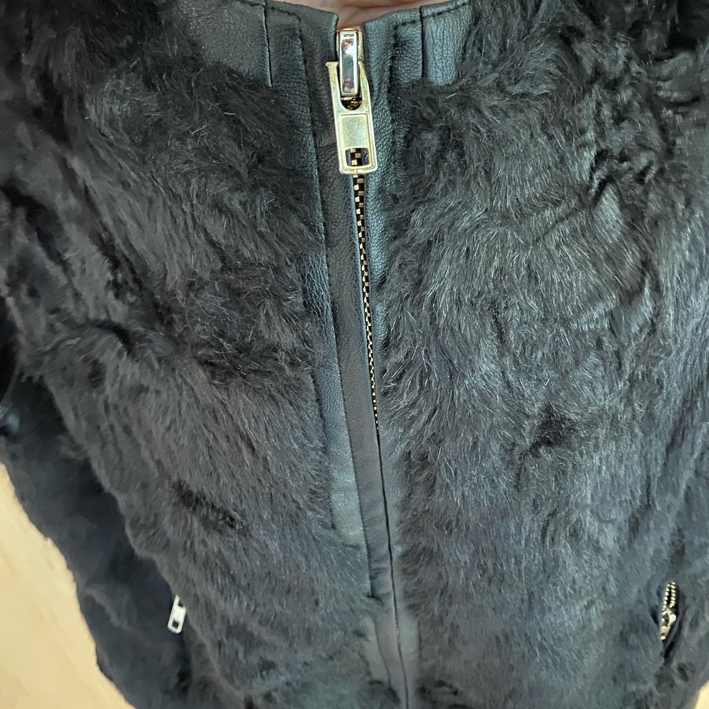 Faux Fur/Faux Leather Vest - Picture 4 of 7